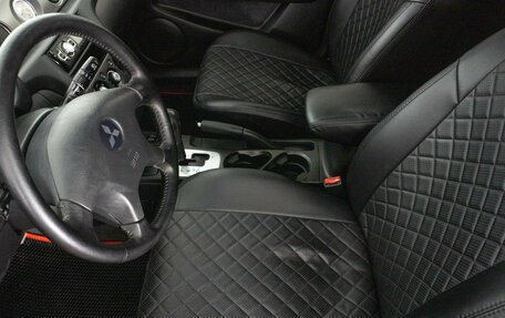 Mitsubishi Outlander III рестайлинг 3, 2004 год, 749 000 рублей, 9 фотография