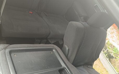 Toyota Gaia, 2001 год, 400 000 рублей, 7 фотография