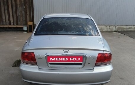 Hyundai Sonata IV рестайлинг, 2002 год, 450 000 рублей, 4 фотография