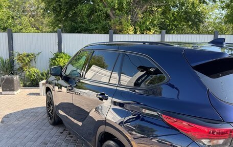 Toyota Highlander, 2021 год, 5 300 000 рублей, 4 фотография