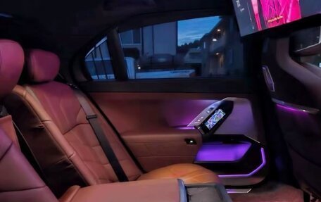 BMW 7 серия, 2023 год, 13 000 000 рублей, 5 фотография