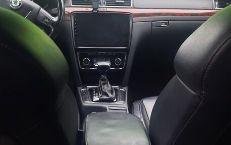 Skoda Superb III рестайлинг, 2011 год, 1 000 000 рублей, 2 фотография