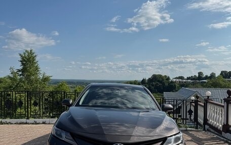Toyota Camry, 2021 год, 2 750 000 рублей, 3 фотография