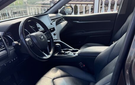 Toyota Camry, 2021 год, 2 750 000 рублей, 8 фотография
