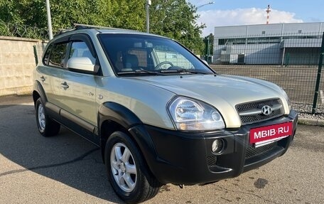 Hyundai Tucson III, 2006 год, 950 000 рублей, 2 фотография