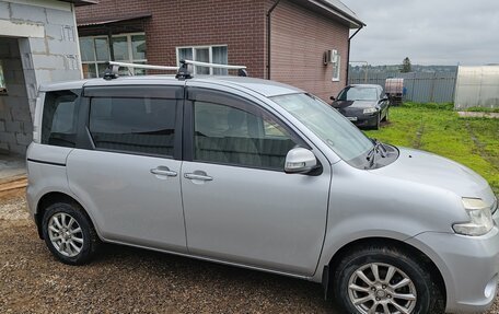 Toyota Sienta I, 2013 год, 1 050 000 рублей, 1 фотография