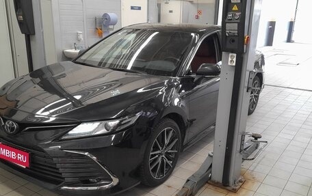 Toyota Camry, 2022 год, 3 900 000 рублей, 1 фотография