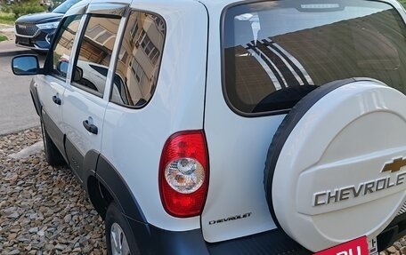 Chevrolet Niva I рестайлинг, 2014 год, 740 000 рублей, 5 фотография