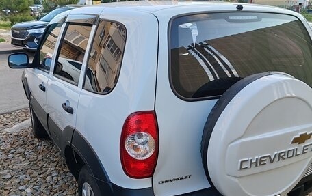 Chevrolet Niva I рестайлинг, 2014 год, 740 000 рублей, 4 фотография
