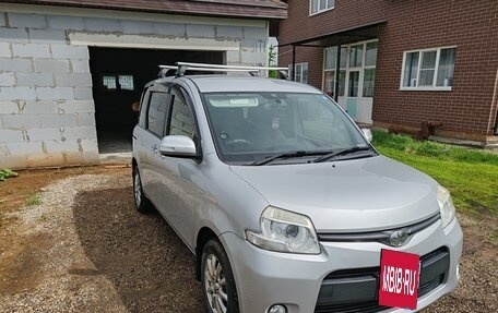 Toyota Sienta I, 2013 год, 1 050 000 рублей, 3 фотография