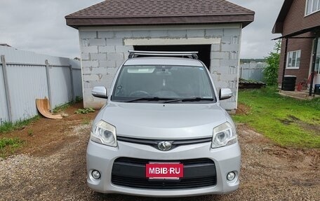 Toyota Sienta I, 2013 год, 1 050 000 рублей, 5 фотография