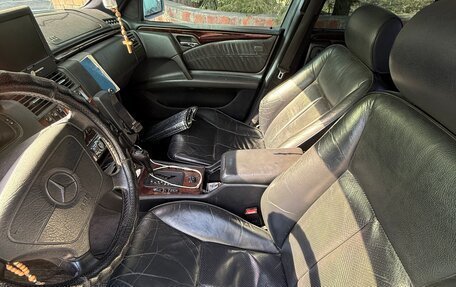 Mercedes-Benz E-Класс, 1997 год, 350 000 рублей, 7 фотография