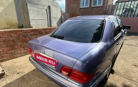 Mercedes-Benz E-Класс, 1997 год, 350 000 рублей, 4 фотография