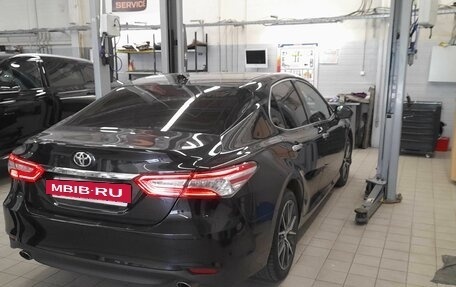 Toyota Camry, 2022 год, 3 900 000 рублей, 3 фотография