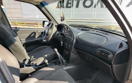 Chevrolet Niva I рестайлинг, 2017 год, 655 000 рублей, 11 фотография