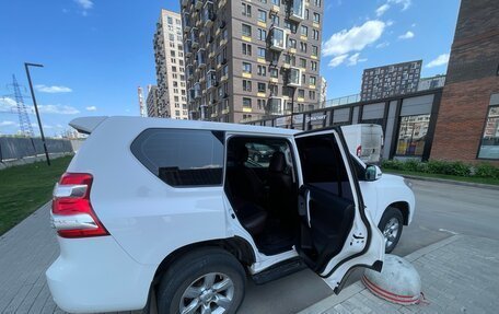 Toyota Land Cruiser Prado 150 рестайлинг 2, 2015 год, 3 400 000 рублей, 8 фотография