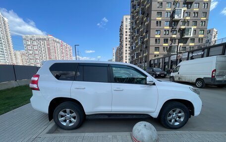 Toyota Land Cruiser Prado 150 рестайлинг 2, 2015 год, 3 400 000 рублей, 5 фотография