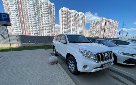Toyota Land Cruiser Prado 150 рестайлинг 2, 2015 год, 3 400 000 рублей, 6 фотография