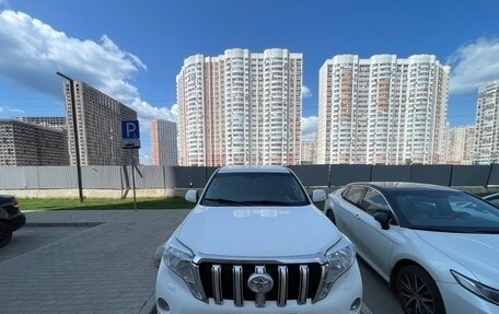 Toyota Land Cruiser Prado 150 рестайлинг 2, 2015 год, 3 400 000 рублей, 4 фотография