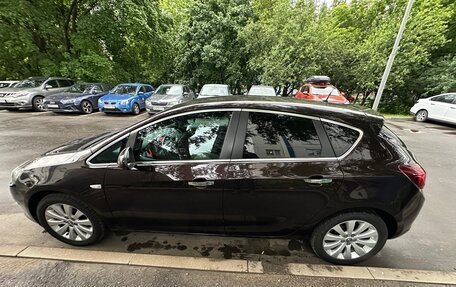 Opel Astra J, 2013 год, 930 000 рублей, 4 фотография