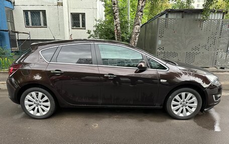 Opel Astra J, 2013 год, 930 000 рублей, 3 фотография