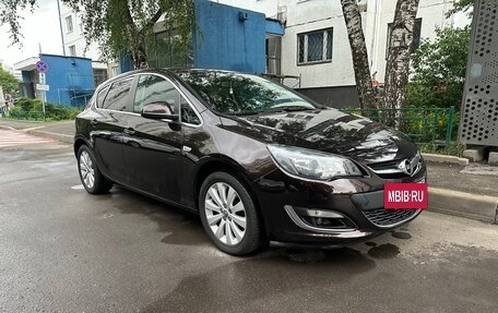 Opel Astra J, 2013 год, 930 000 рублей, 5 фотография