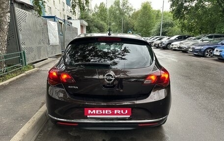Opel Astra J, 2013 год, 930 000 рублей, 2 фотография