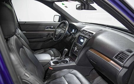 Ford Explorer VI, 2018 год, 3 200 000 рублей, 9 фотография
