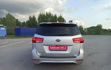 KIA Sedona III, 2016 год, 1 950 000 рублей, 3 фотография