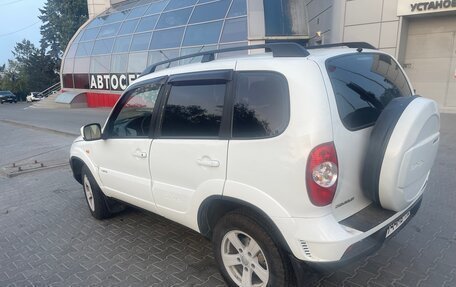Chevrolet Niva I рестайлинг, 2014 год, 610 000 рублей, 3 фотография