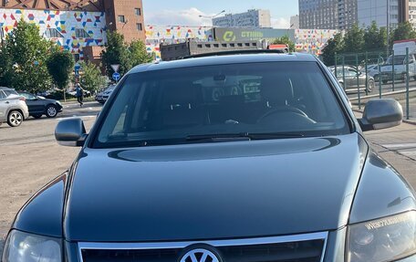 Volkswagen Touareg III, 2005 год, 810 000 рублей, 4 фотография