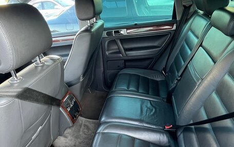 Volkswagen Touareg III, 2005 год, 810 000 рублей, 10 фотография