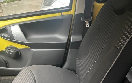 Peugeot 107 I рестайлинг, 2012 год, 650 000 рублей, 6 фотография