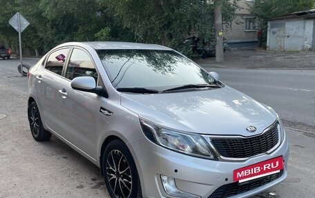 KIA Rio III рестайлинг, 2014 год, 1 030 000 рублей, 2 фотография