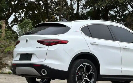 Alfa Romeo Stelvio, 2022 год, 2 915 000 рублей, 6 фотография