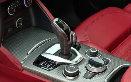Alfa Romeo Stelvio, 2022 год, 2 915 000 рублей, 10 фотография