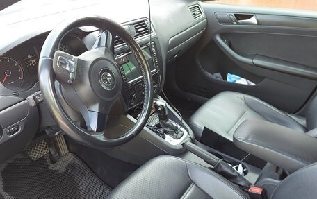 Volkswagen Jetta VI, 2013 год, 850 000 рублей, 4 фотография