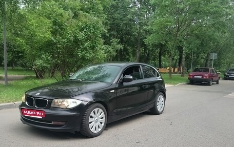 BMW 1 серия, 2010 год, 540 000 рублей, 2 фотография