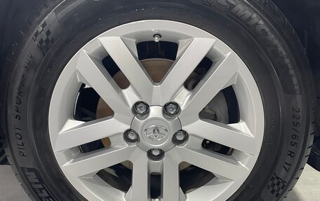 Toyota RAV4, 2011 год, 2 100 000 рублей, 23 фотография