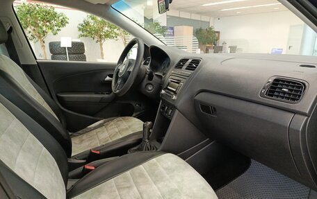 Volkswagen Polo VI (EU Market), 2011 год, 704 000 рублей, 15 фотография