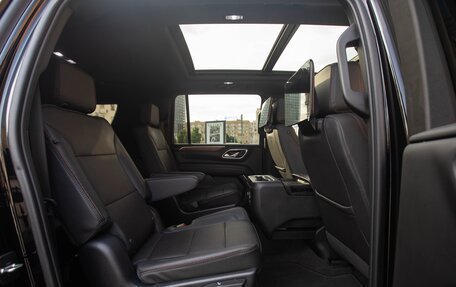 Chevrolet Suburban, 2023 год, 15 500 000 рублей, 29 фотография