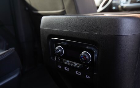 Chevrolet Suburban, 2023 год, 15 500 000 рублей, 30 фотография