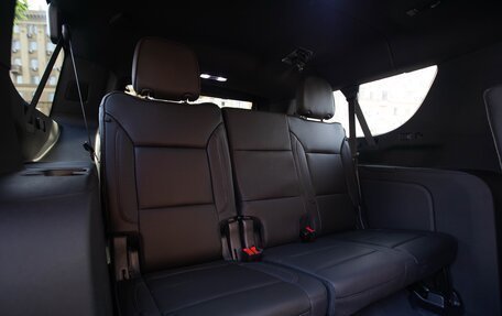 Chevrolet Suburban, 2023 год, 15 500 000 рублей, 31 фотография