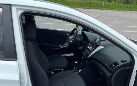 Hyundai Solaris II рестайлинг, 2012 год, 750 000 рублей, 9 фотография