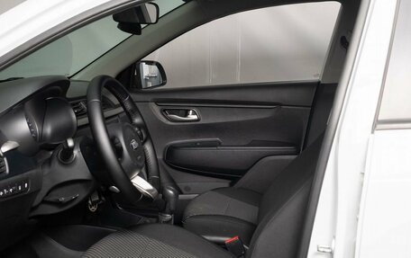 KIA Rio IV, 2018 год, 990 000 рублей, 5 фотография