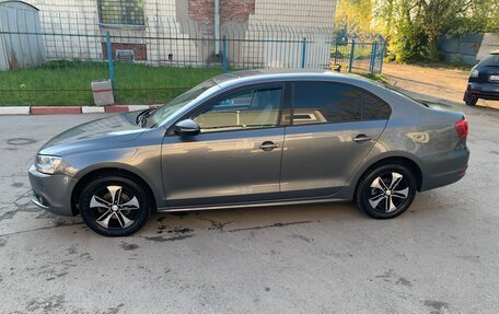 Volkswagen Jetta VI, 2012 год, 830 000 рублей, 2 фотография