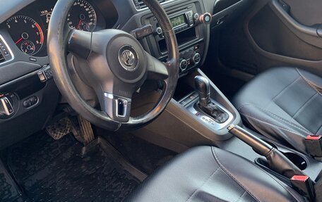 Volkswagen Jetta VI, 2012 год, 830 000 рублей, 7 фотография