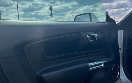 Ford Mustang VI рестайлинг, 2018 год, 3 000 000 рублей, 13 фотография