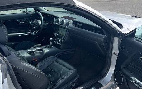 Ford Mustang VI рестайлинг, 2018 год, 3 000 000 рублей, 14 фотография