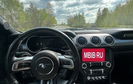 Ford Mustang VI рестайлинг, 2018 год, 3 000 000 рублей, 11 фотография